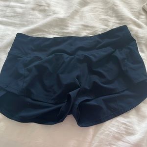 Speedup low rise 2.5 blue navy lululemon shorts